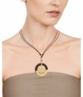 Collar Viceroy mujer con colgante redondo de acero y piel marrón